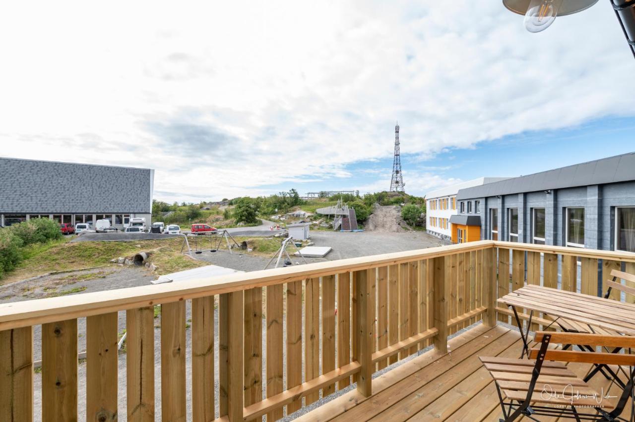 Gammelskola Apartments Henningsvaer Exterior photo